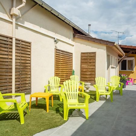 La Serenade - Appartements Confort Avec Terrasse Монтрёй Экстерьер фото