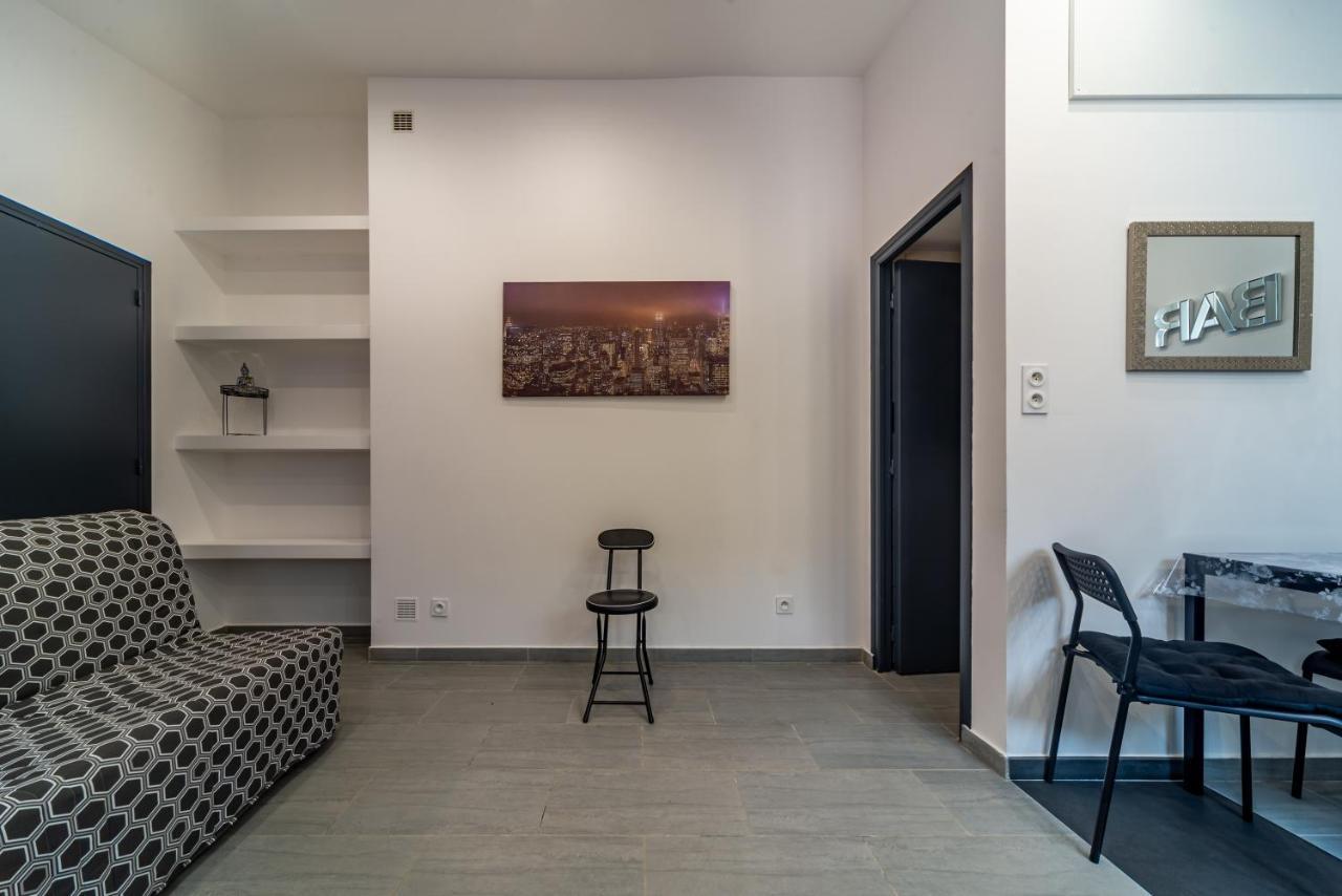 La Serenade - Appartements Confort Avec Terrasse Монтрёй Экстерьер фото