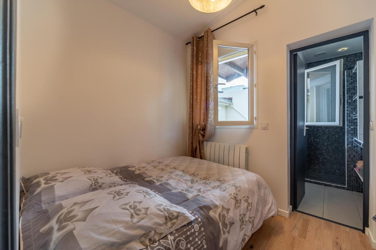 La Serenade - Appartements Confort Avec Terrasse Монтрёй Экстерьер фото